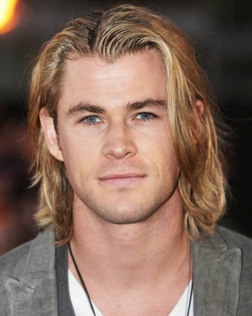 Chris Hemsworth Medium Lenght Blonde Hairstyle