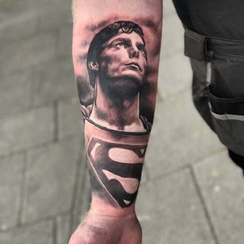 Top 35 Best Superman Tattoo Designs For Men In 2020 Awesome Superman Ideas Superman Black And Gray Tattoo