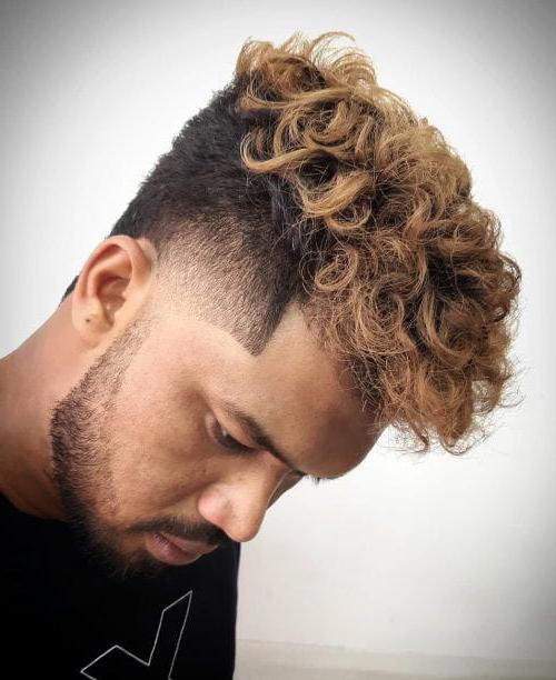 20 Men's Tousled Hairstyles 2020 Golden Waves And Undercut