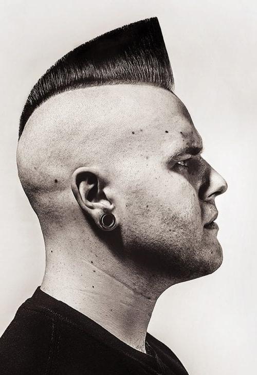 25 Edgy Hairstyles For Guys Best Men's Edgy Haircuts 2020 Mohawk With Disconnected Undercut