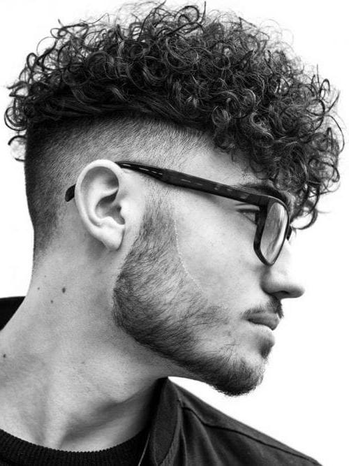 40 Best Mens Textured Hairstyles 2020 Textured Haircuts For Men Textured Curls Faded Undercut