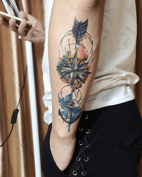 Compass Arrow Tattoo Design05