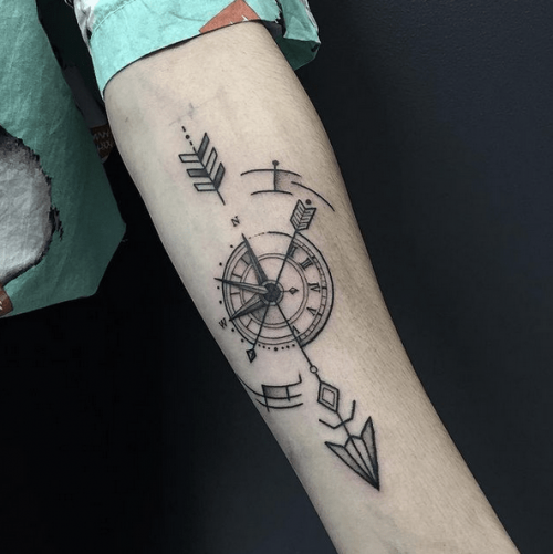 Compass Arrow Tattoo Design04